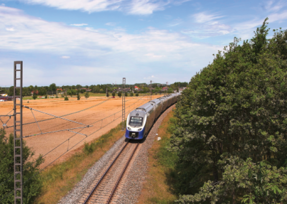 Ein Regionalzug der LNVG unterwegs in Niedersachsen