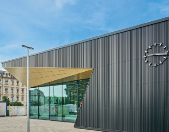 Neues Empfangsgebäude Bitterfeld Hbf