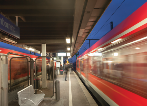 S-Bahn-Verkehr im Bahnhof Köln Trimbornstraße